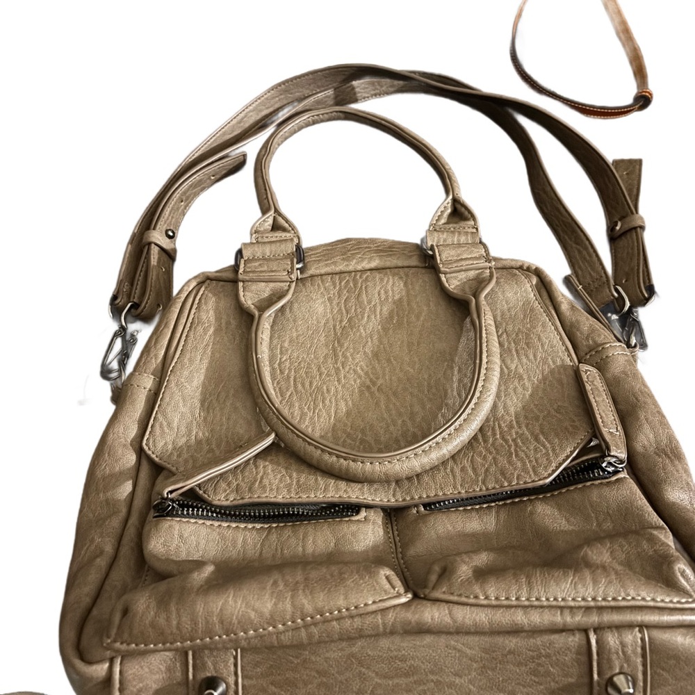 Elegant Tan Handbag